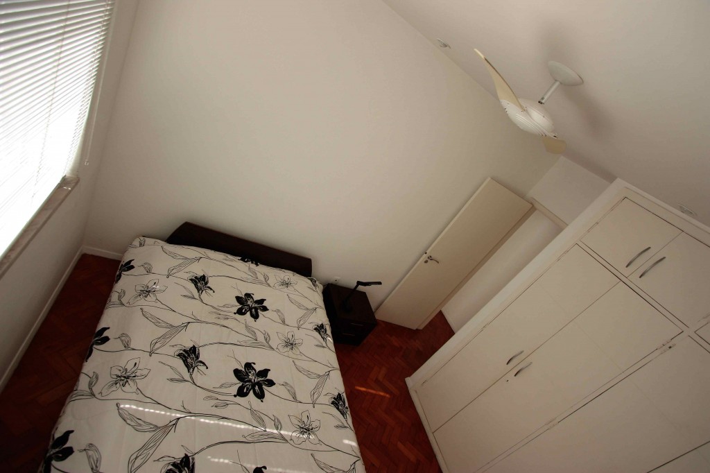 Standard-size-double-bed-bedroom---minimized